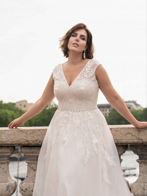 Hochzeitskleid Curvybraut Glitzer