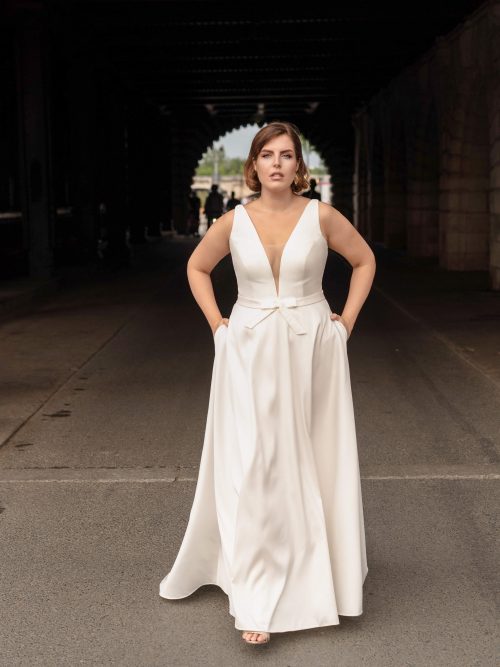 Hochzeitskleid Curvybraut Glitzer
