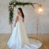 Brautkleid in großen Größen Brautkleid trägerlos mit Schleppe