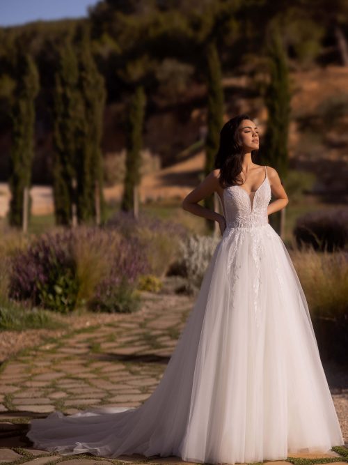 Hochzeitskleid Brautkleid mit Spitze und Glitzer