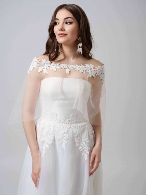 Brautkleid mit Cape