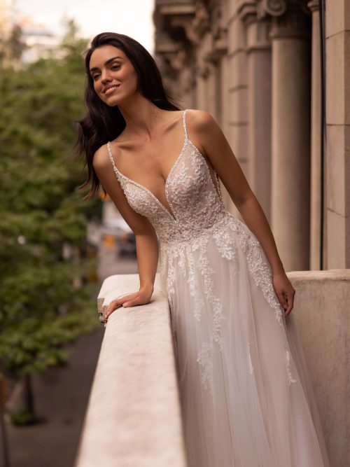 Hochzeitskleid Brautkleid mit Spitze und Glitzer