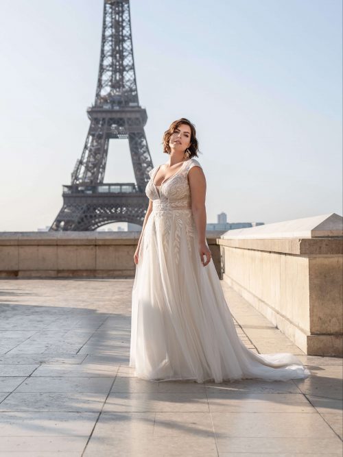 Hochzeitskleid Curvybraut Glitzer